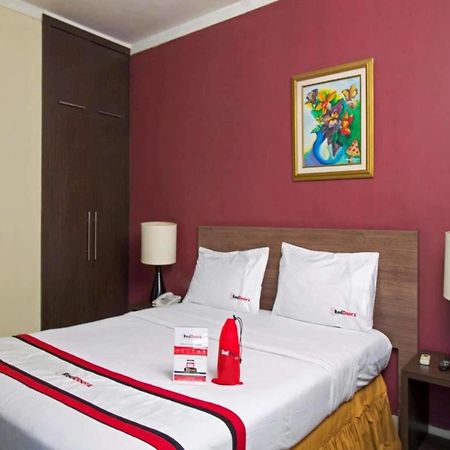 Reddoorz Premium @ Thamrin Kebon Sirih Hotell Jakarta Exteriör bild
