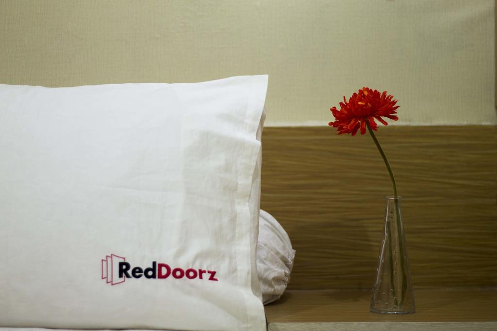 Reddoorz Premium @ Thamrin Kebon Sirih Hotell Jakarta Exteriör bild