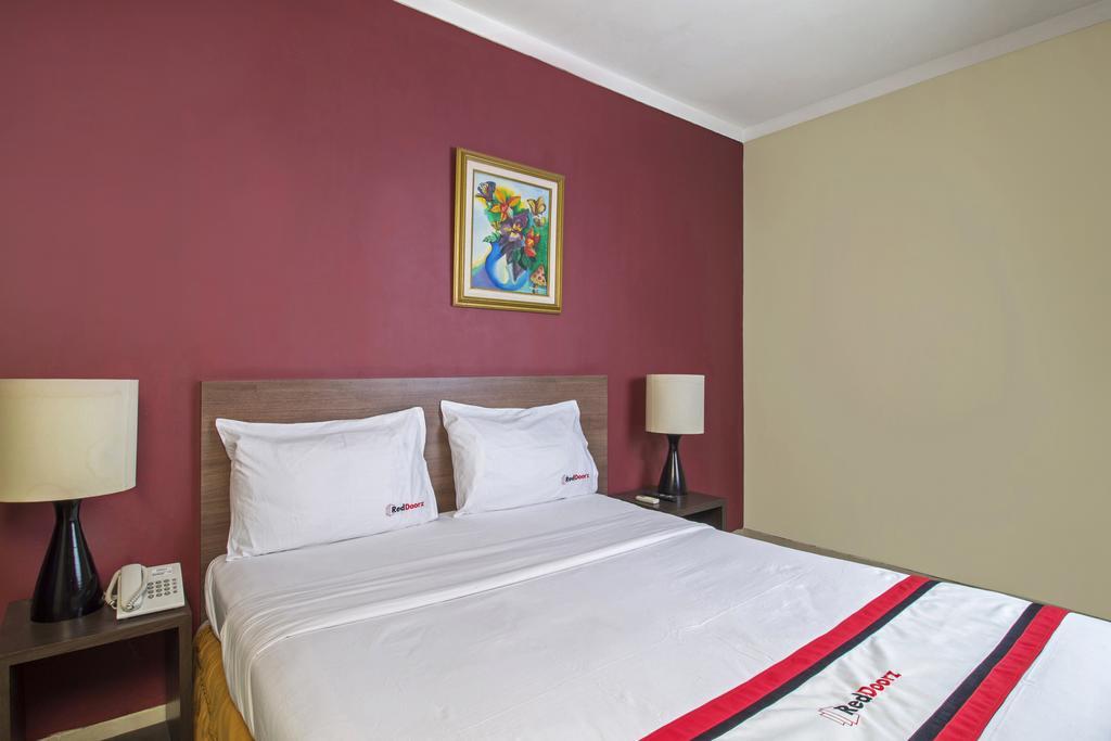 Reddoorz Premium @ Thamrin Kebon Sirih Hotell Jakarta Exteriör bild