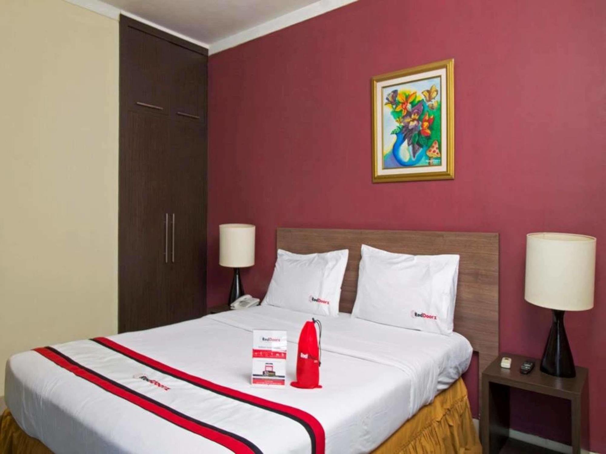 Reddoorz Premium @ Thamrin Kebon Sirih Hotell Jakarta Exteriör bild