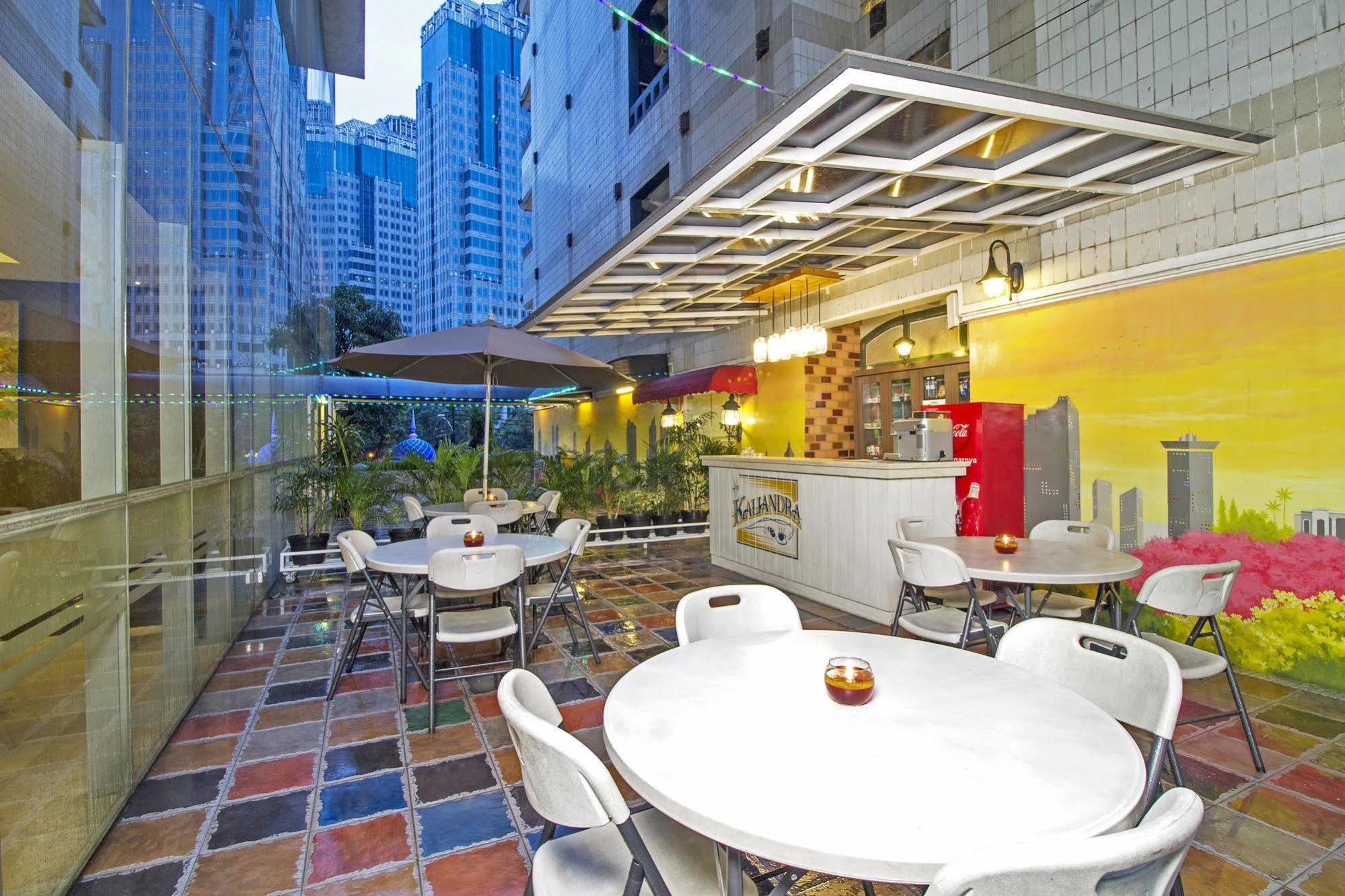 Reddoorz Premium @ Thamrin Kebon Sirih Hotell Jakarta Exteriör bild