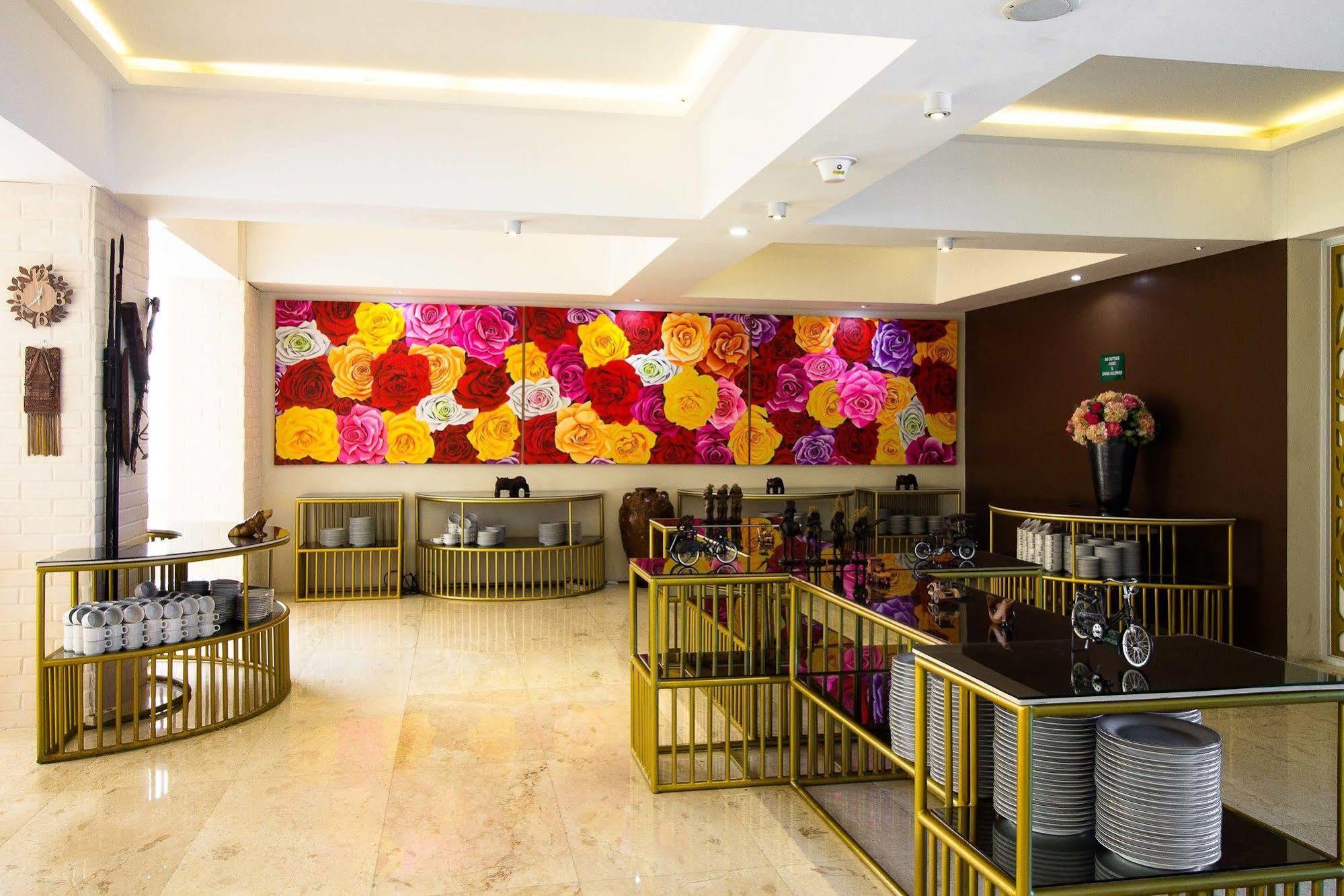 Reddoorz Premium @ Thamrin Kebon Sirih Hotell Jakarta Exteriör bild