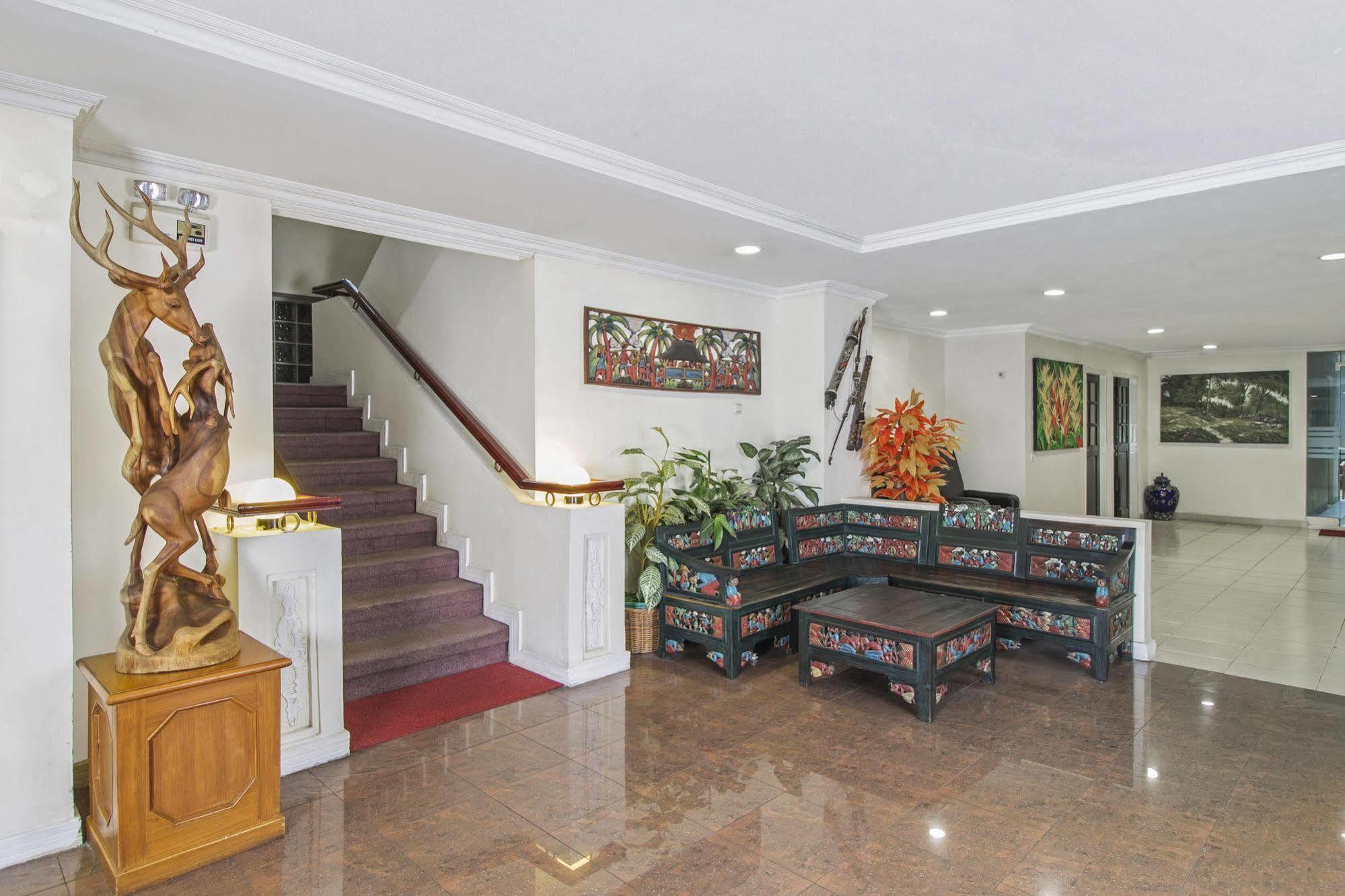 Reddoorz Premium @ Thamrin Kebon Sirih Hotell Jakarta Exteriör bild