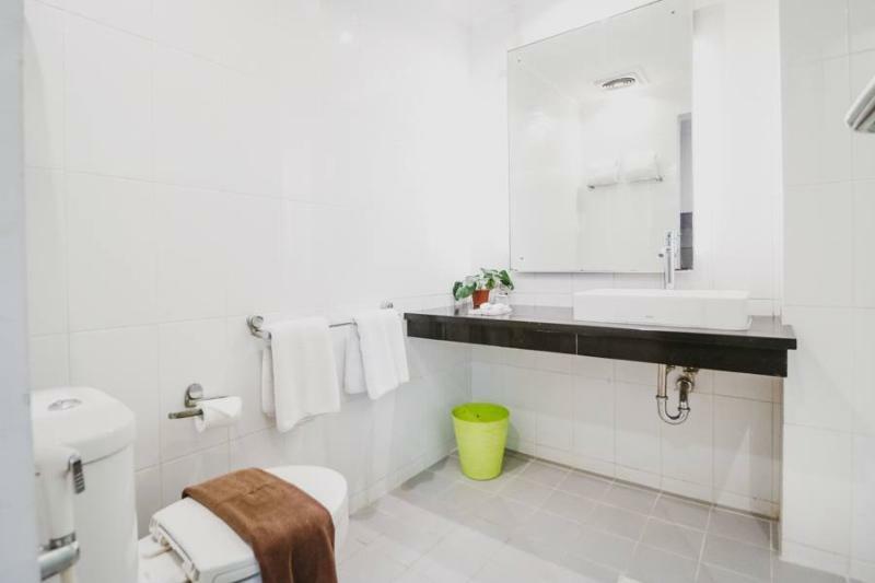 Reddoorz Premium @ Thamrin Kebon Sirih Hotell Jakarta Exteriör bild
